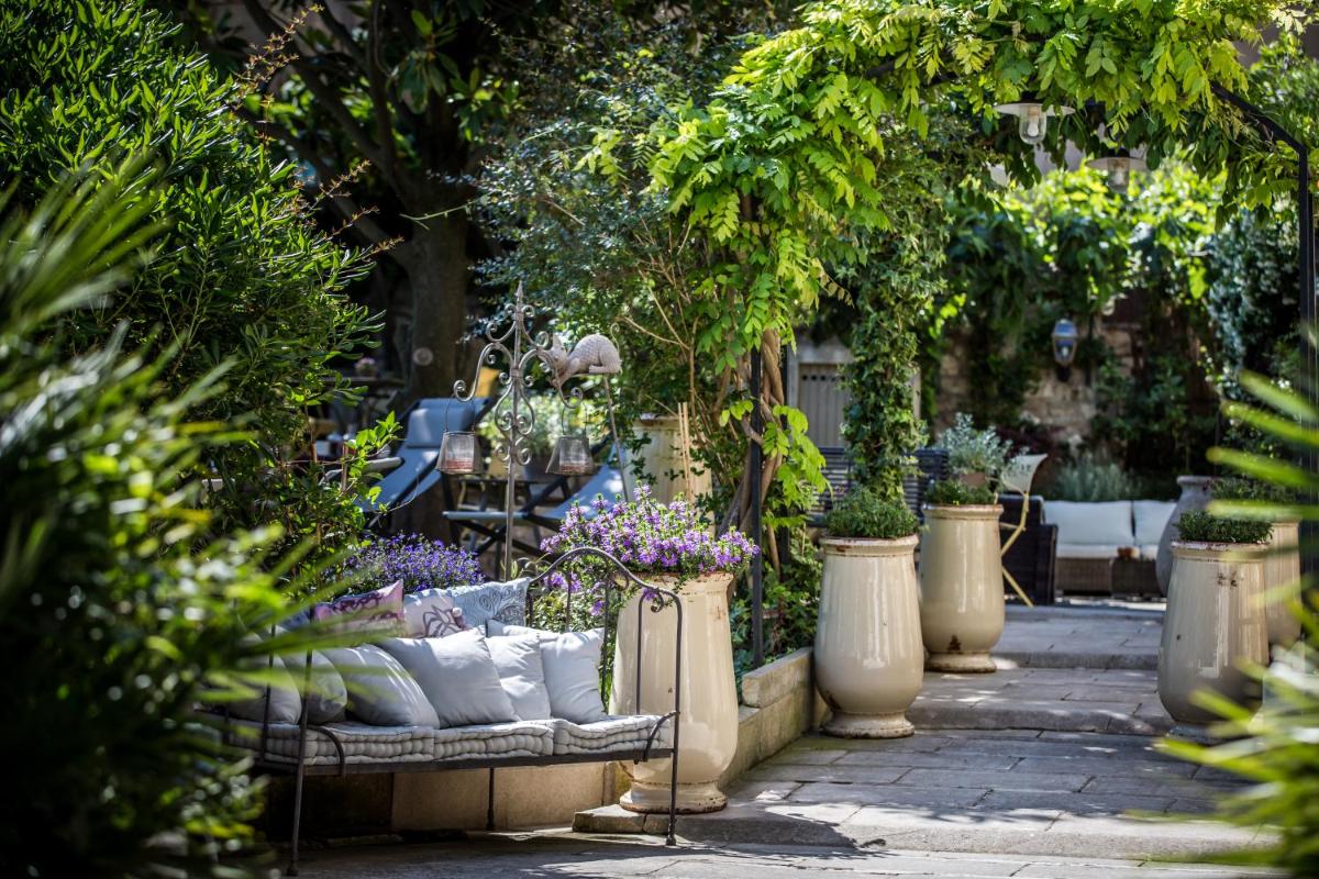 Jardin de l'établissement La Regalido