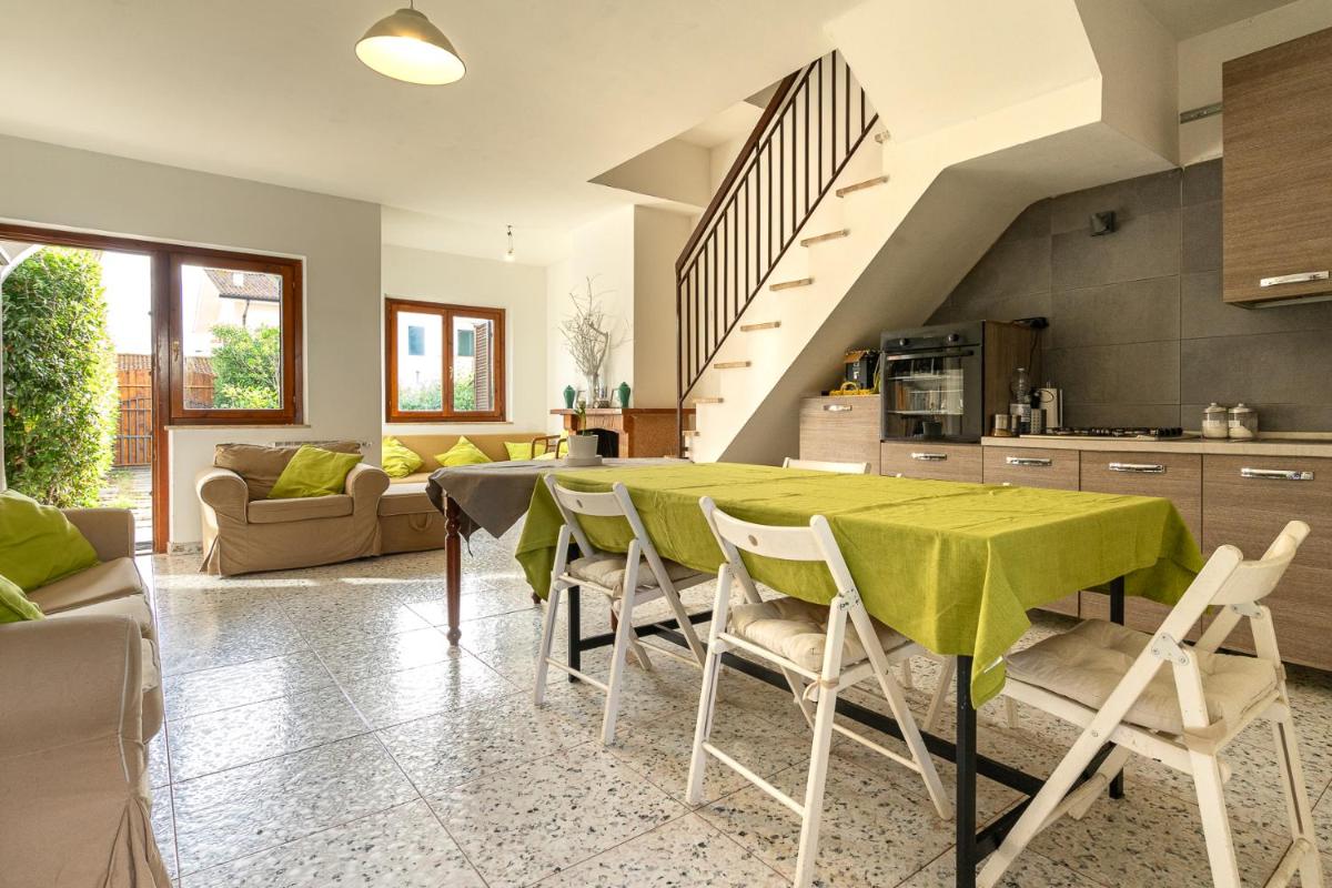 Villino Nicol Sabaudia - Housity