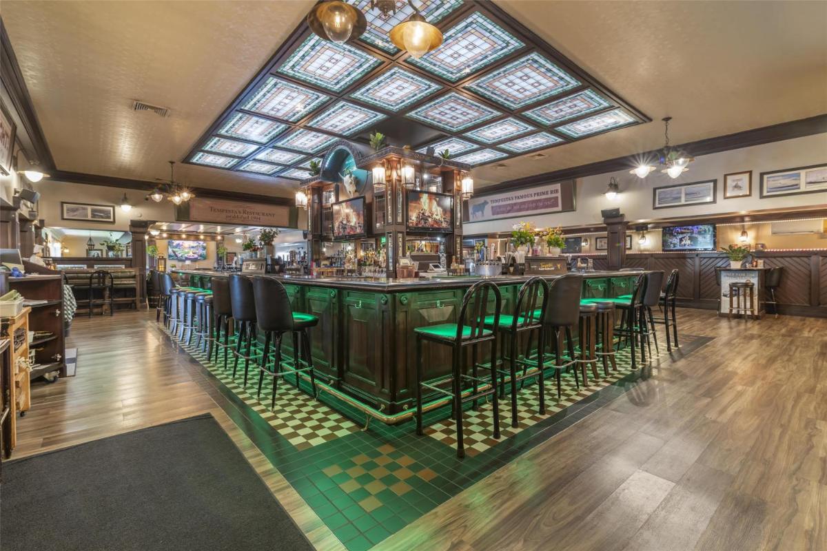 Best Western Plus Keene Hotel - Housity