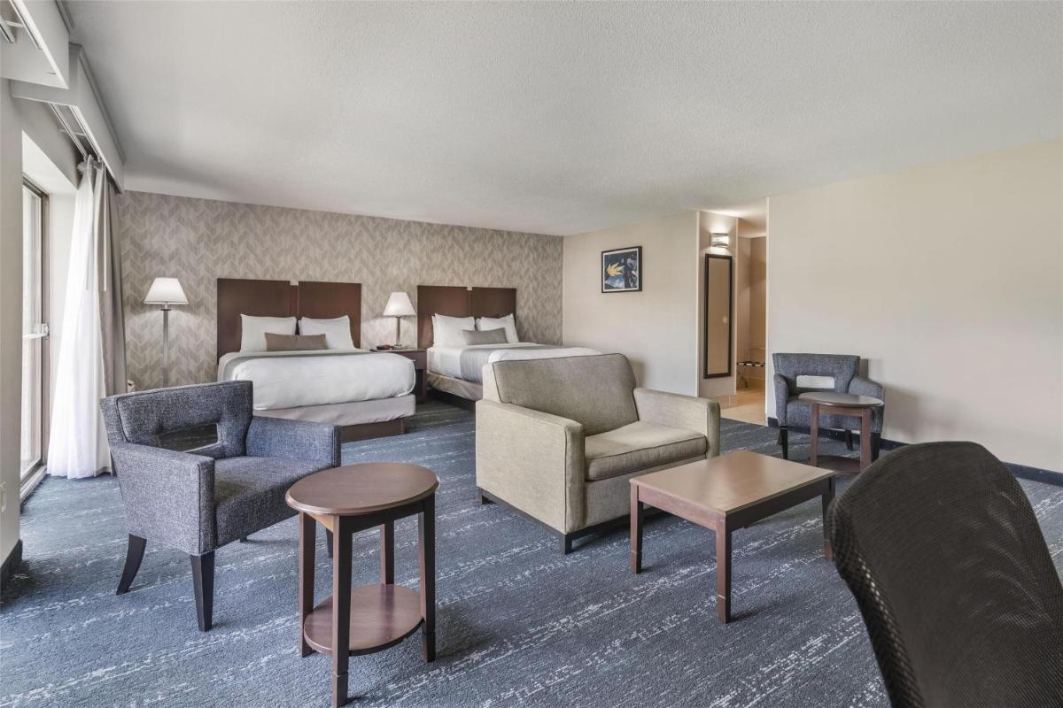 Best Western Plus Keene Hotel - Housity