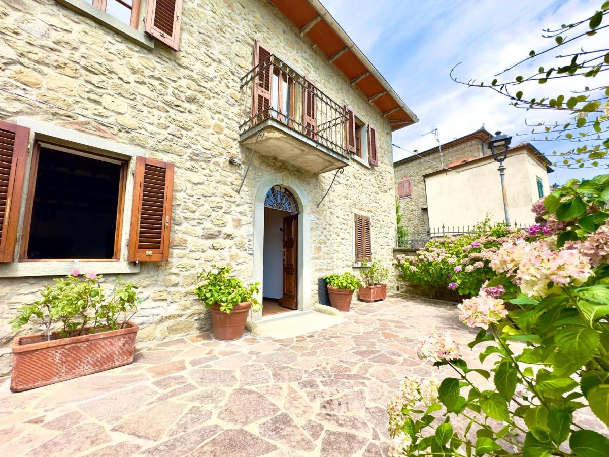 Villa Fiorita tra le Colline del Casentino - Housity