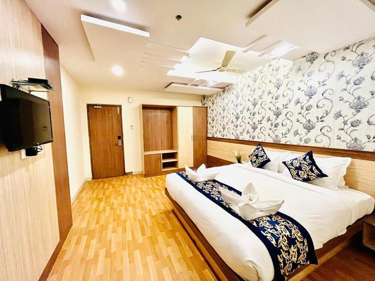 Hotel SM Deccan Park - Housity