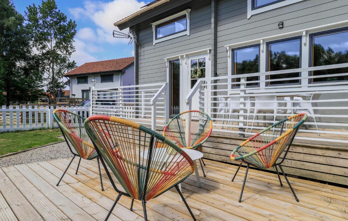 Lovely Home In Bourbourg With Wifi - Housity