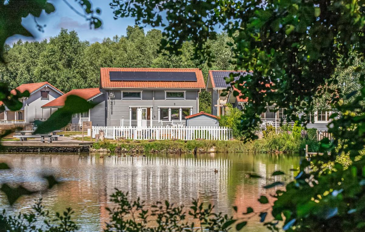 Lovely Home In Bourbourg With Wifi - Housity