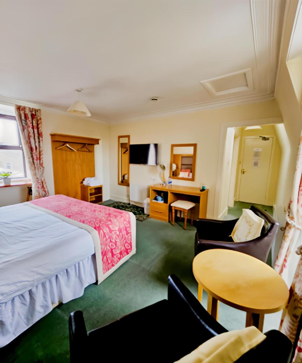 The Station Hotel - Housity