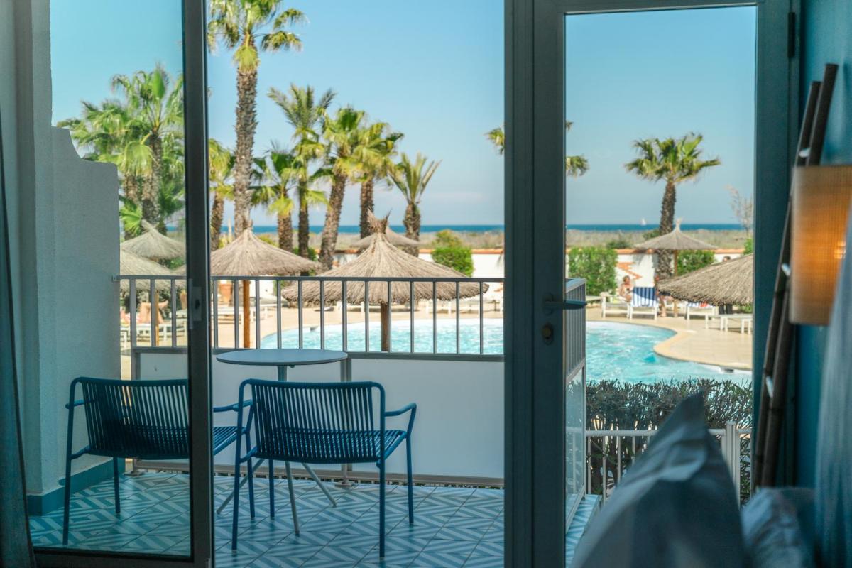 Vue générale sur la mer ou vue sur la mer prise depuis l'hôtel