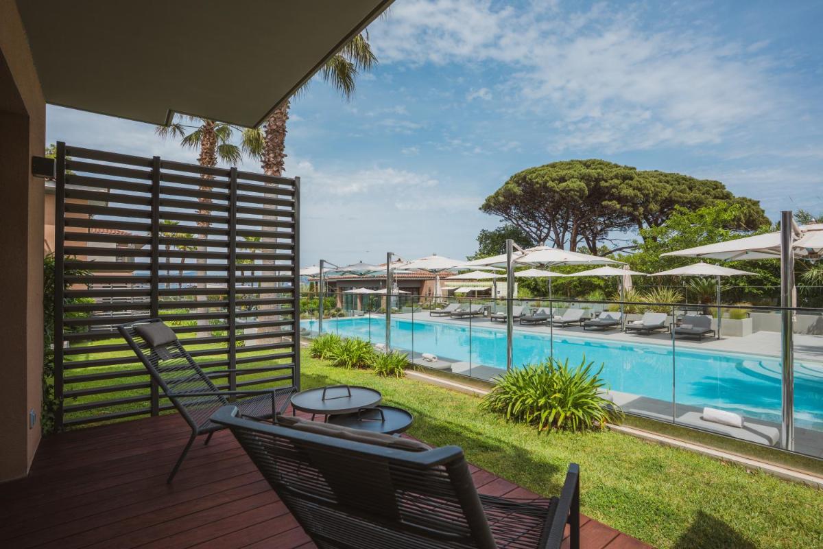 Piscine de l'établissement Kube Saint-Tropez ou située à proximité