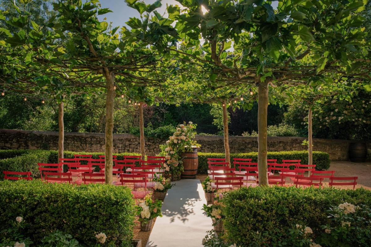 Jardín al aire libre en Hotel Marqués de Riscal, a Luxury Collection Hotel, Elciego