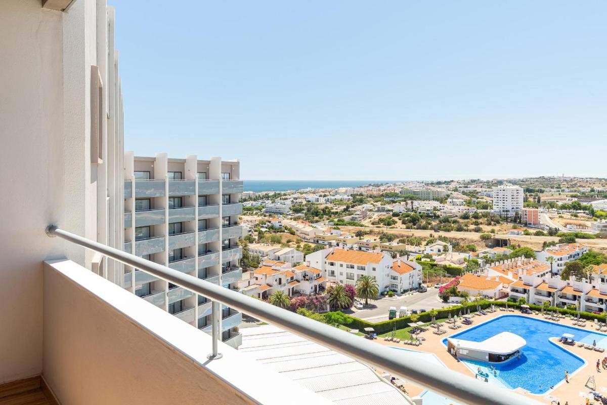 A piscina em ou perto de Jupiter Albufeira Hotel - Family & Fun - All Inclusive