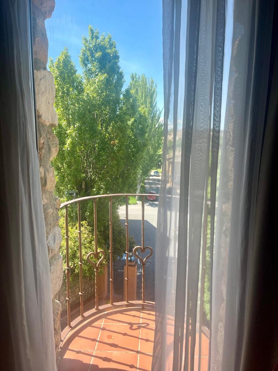 Un balcón o terraza de Hotel El Rancho