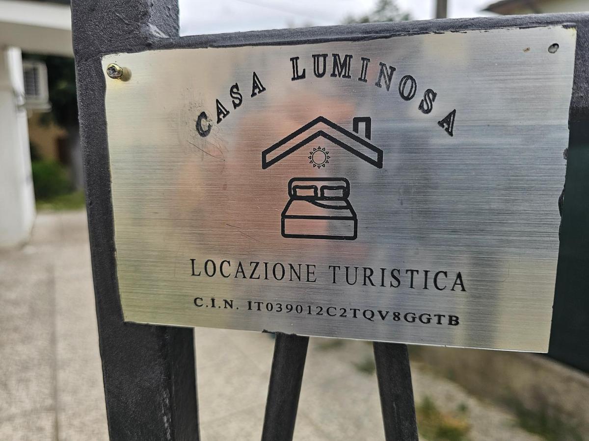Casa Luminosa in affitto breve a Lugo, zona tranquilla, parcheggio comodo - Housity
