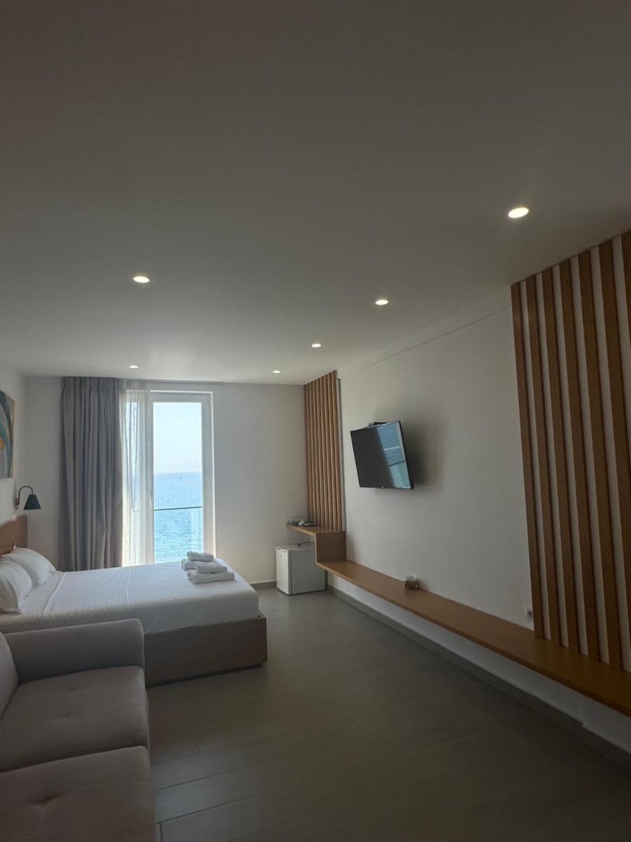 Serenity In - Housity