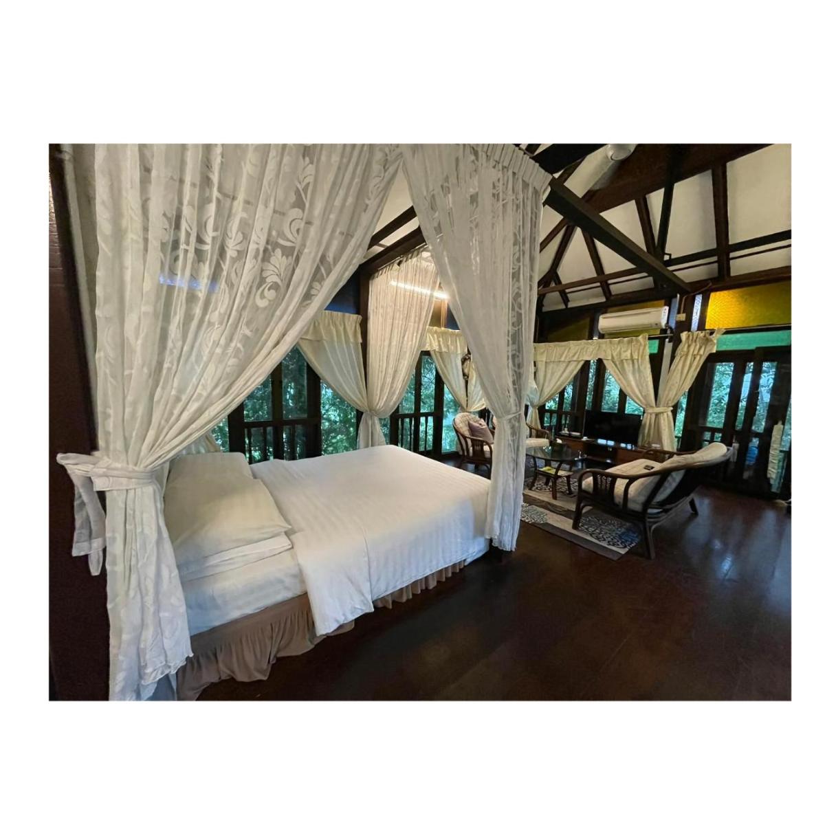 Villa Sri Kampung - Housity
