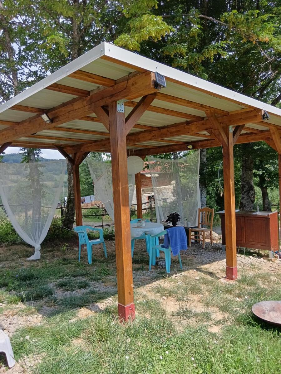 Wild Camping Albareto - Housity