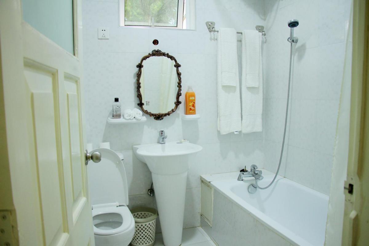 Shangri-la Hotel Muyenga - Housity