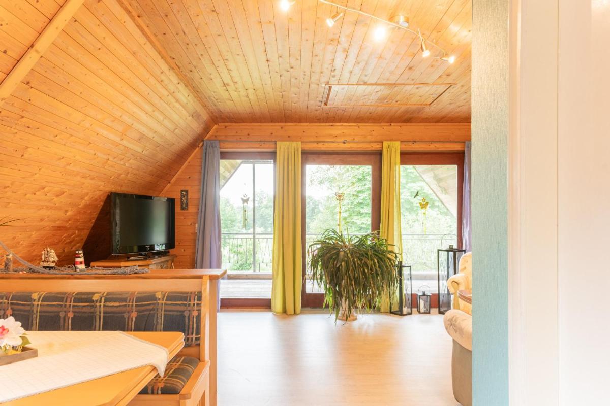Ferienwohnung An der Eichenallee, 35200 - Housity
