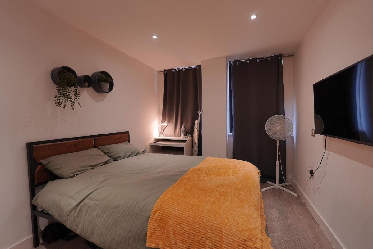 Smart Apartment close to Watford Atria and Station - Housity