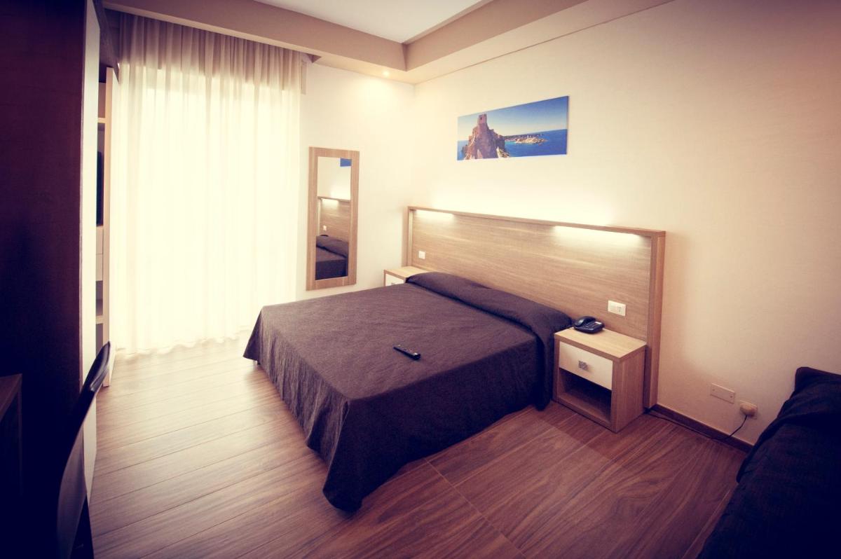 Hotel Fini - Housity