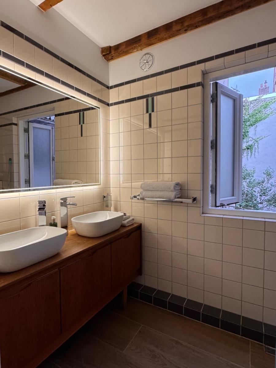 The Lastage Inn - Bed & Breakfast - Housity