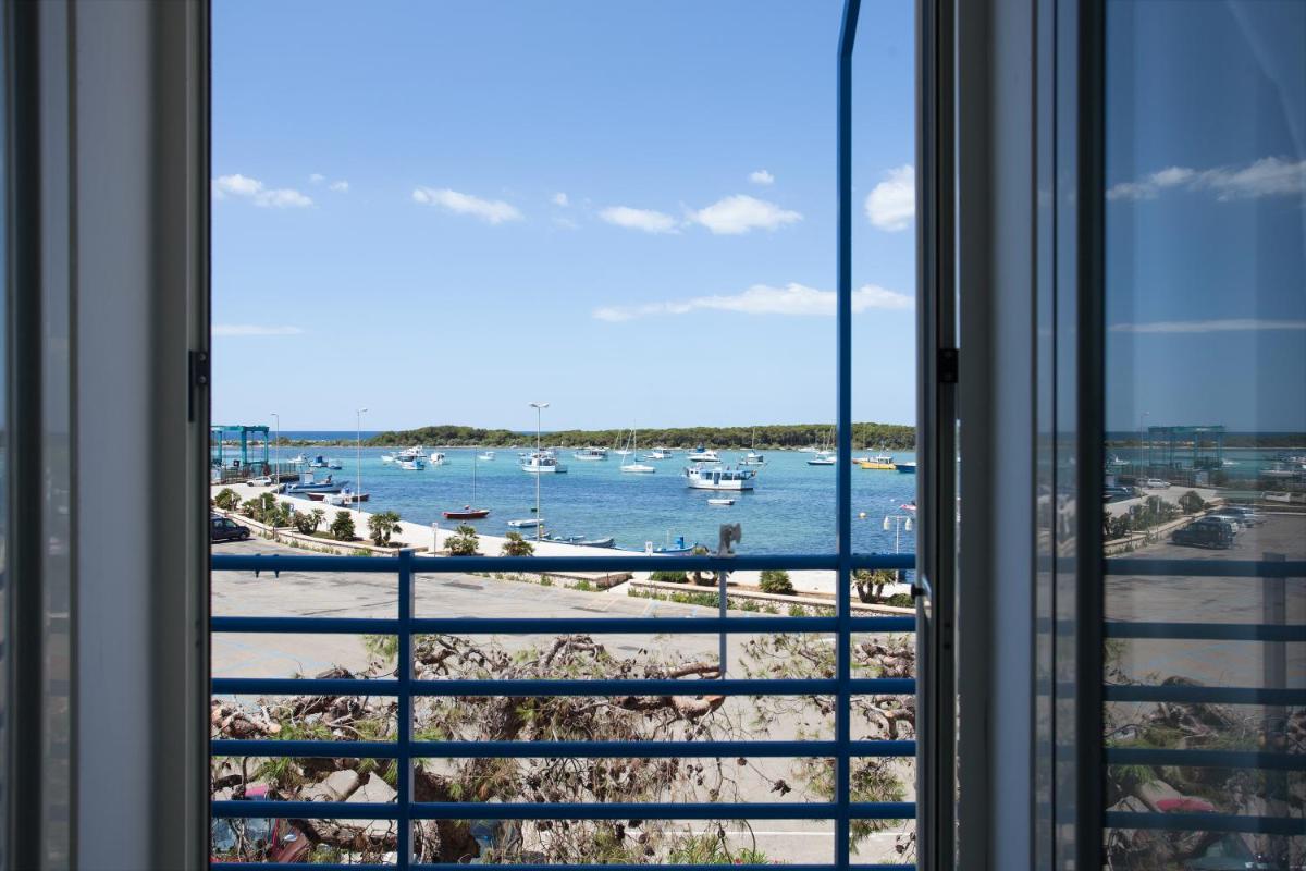 FronteMare Rooms - Housity
