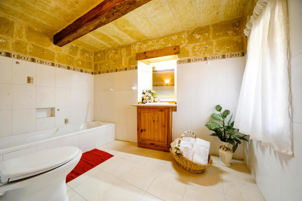 Gozo Break Farmhouses - Housity