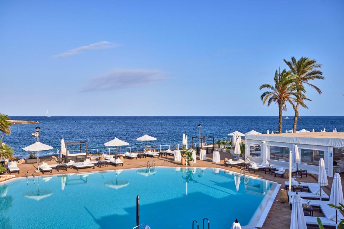 Piscina en o cerca de AluaSoul Menorca - Adults Only