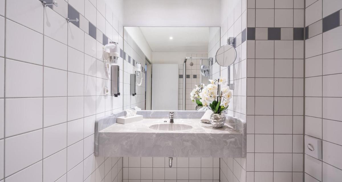 PLAZA INN Zwickau - Housity