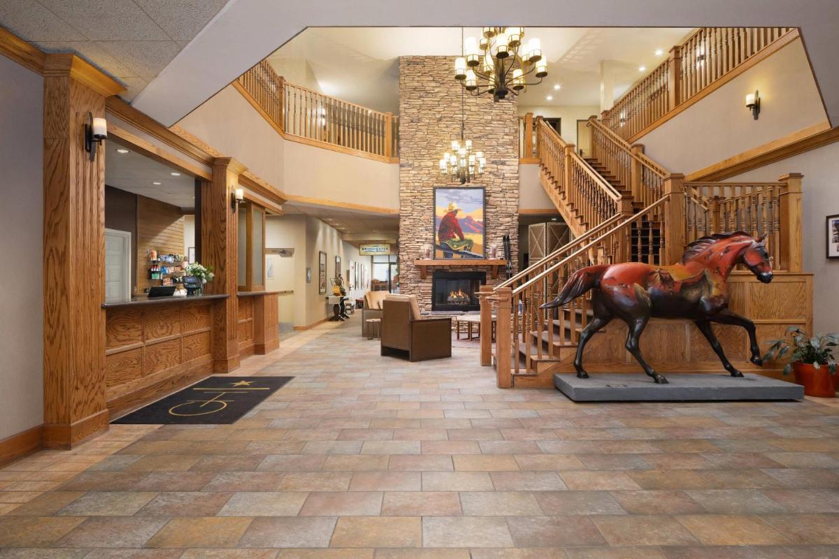 The Golden Hotel, Ascend Hotel Collection - Housity