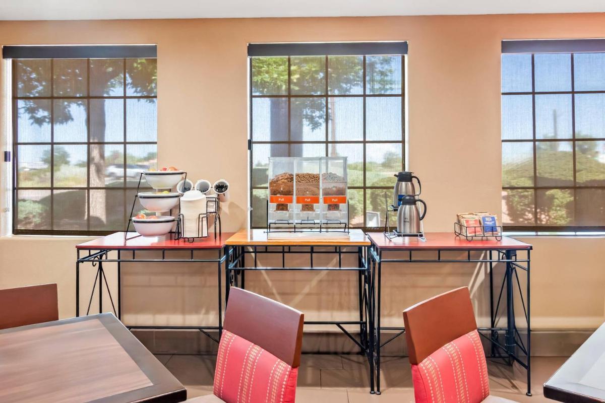 Comfort Inn Santa Fe South - Housity