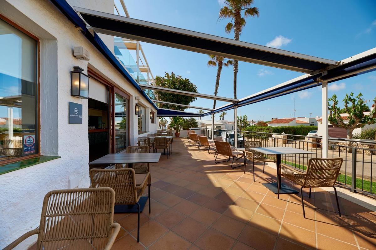 Un balcón o terraza de AluaSoul Menorca - Adults Only