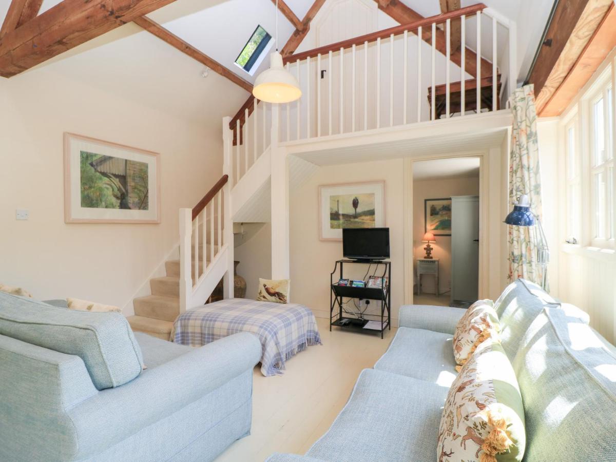 Upper Mill Barn - Housity