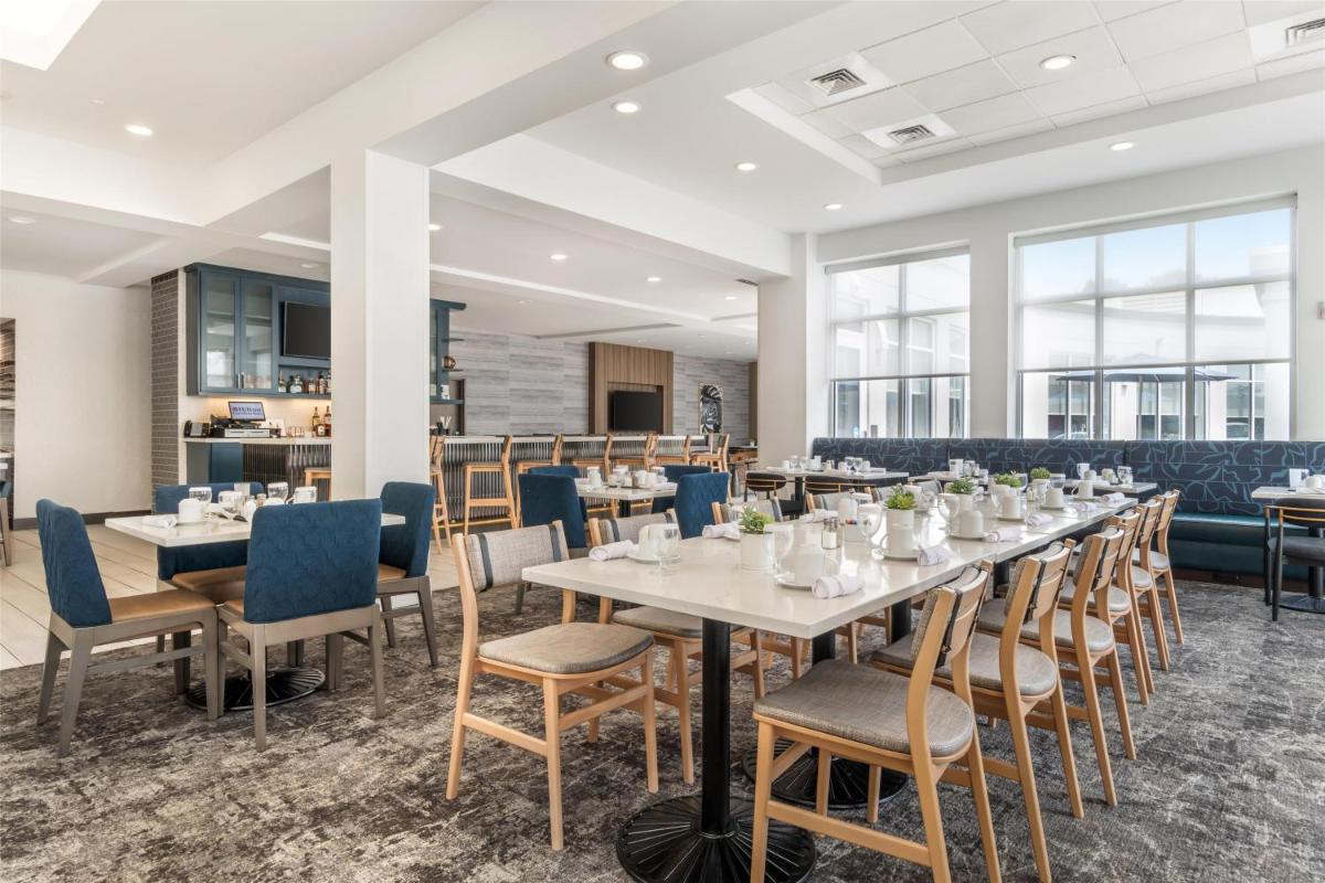 Hilton Garden Inn Montgomery - EastChase - Housity