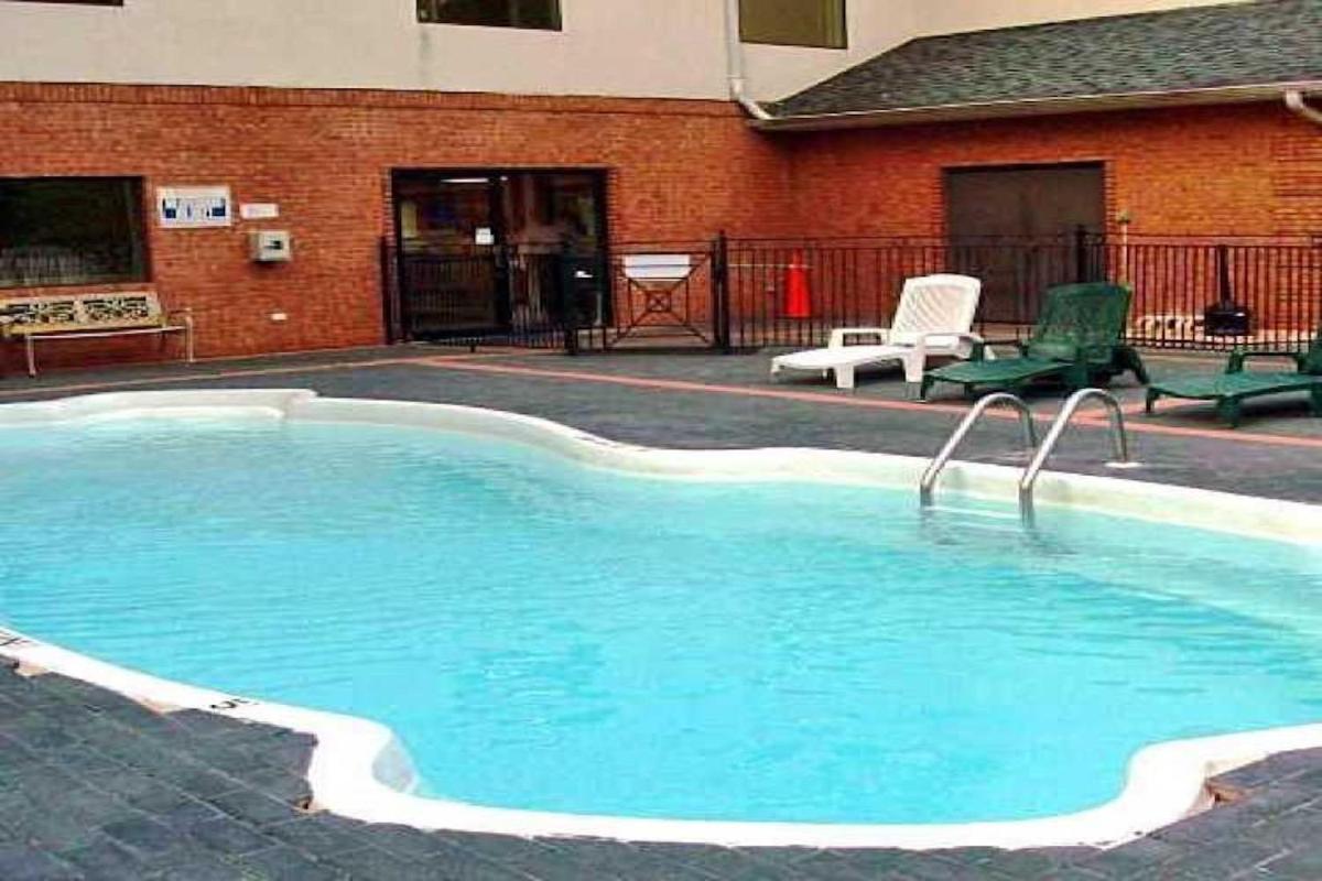 Motel 6 Jonesboro - Housity