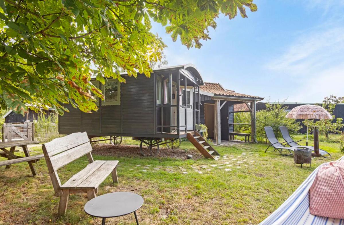 Tiny house, pipowagen onder de kastanje - Housity