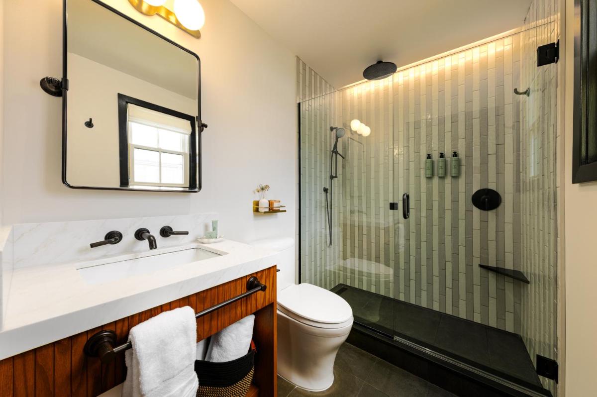 Hotel Albatross - Housity