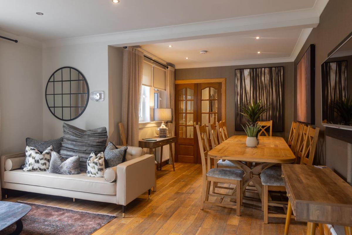 Luss Cottages at Glenview - Housity