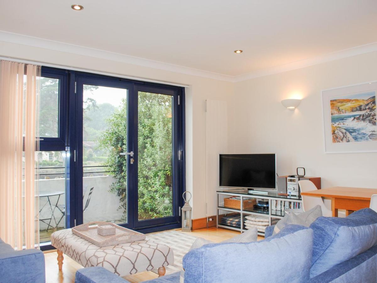 1 Crabshell Quay - Housity