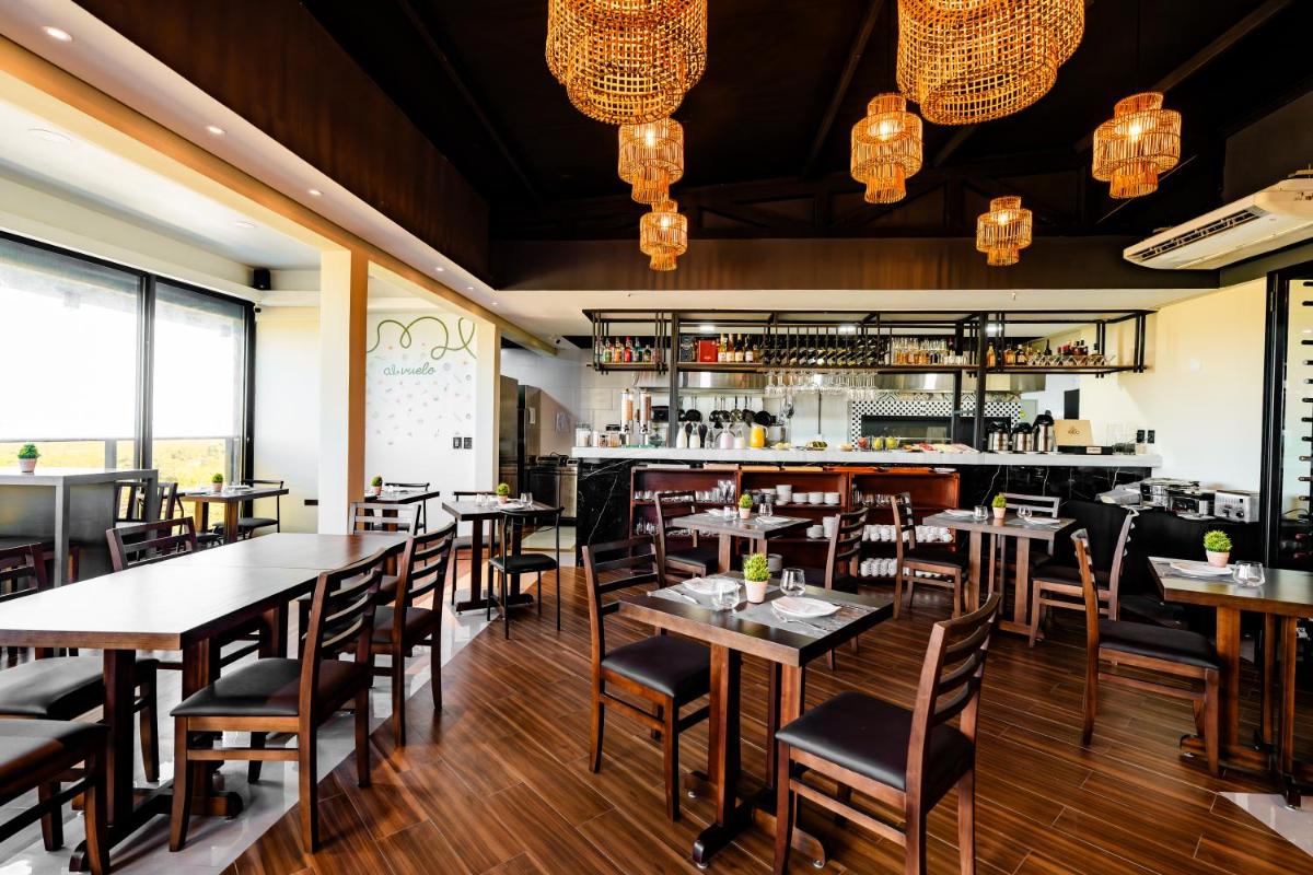 Ramada Suites by Wyndham Asuncion Aeropuerto - Housity