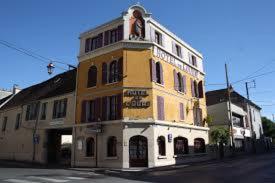 Hôtel de l'Ours - Housity