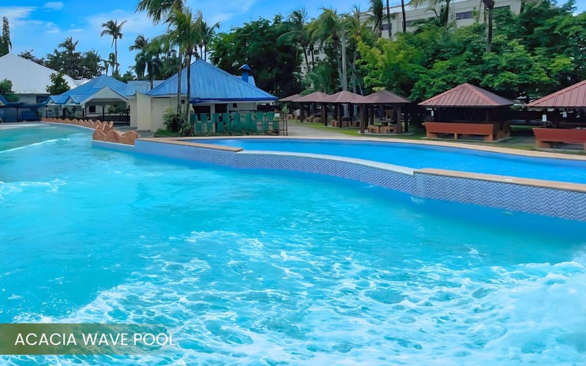 Acacia Hotel Bacolod - Hizvo