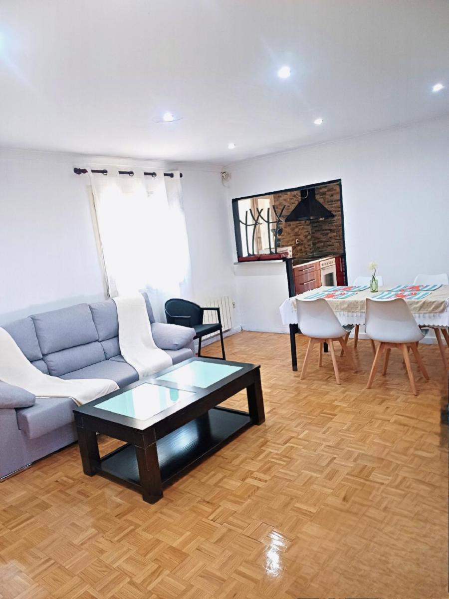 La Dama Boba - Housity