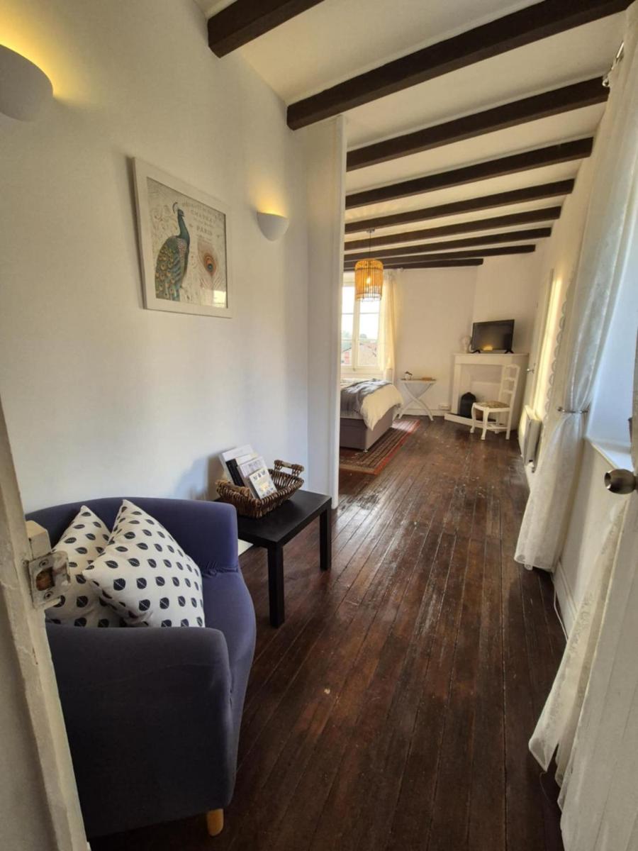 La Cour - Housity