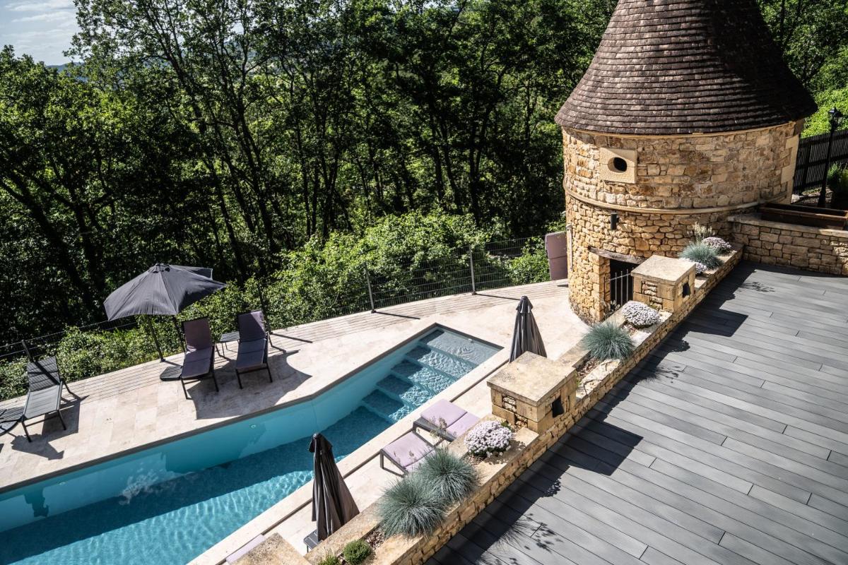 Piscine de l'établissement La Perle de Domme ou située à proximité