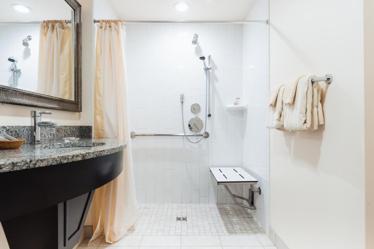 Belfast Harbor Inn - Housity