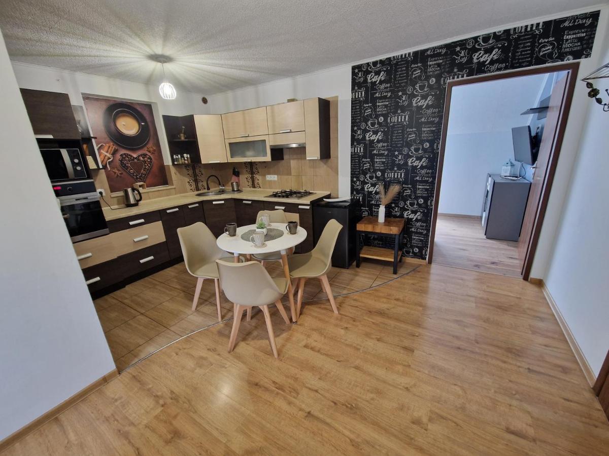 Apartamenty, Pokoje Somea - Housity