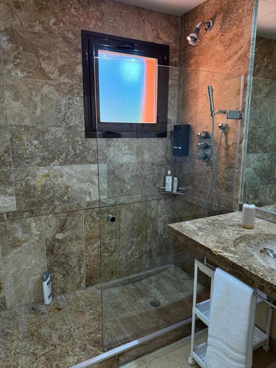 Un baño de Aparthotel Novo Resort