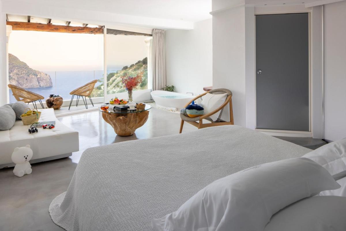 Cama o camas de una habitación en Hacienda Na Xamena, Ibiza