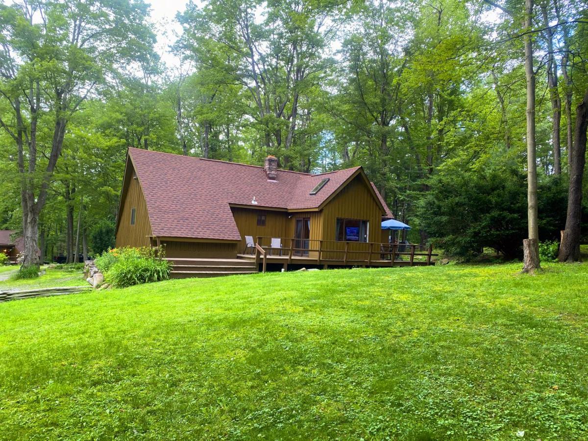 Claycomb Chalets - Housity
