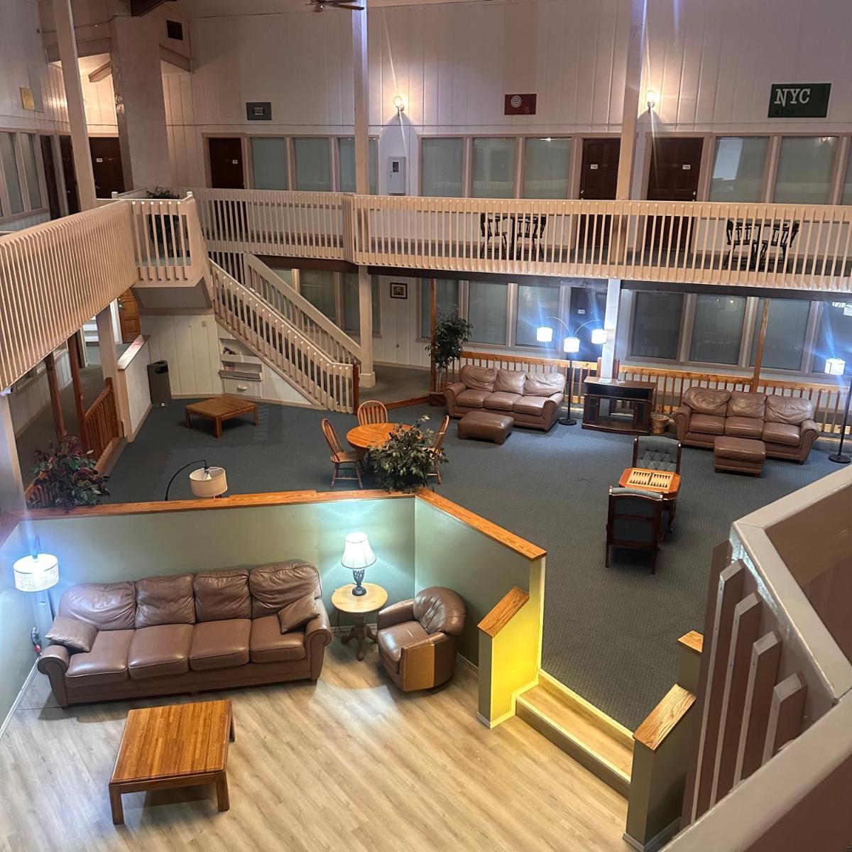Roundhouse Resort - Housity