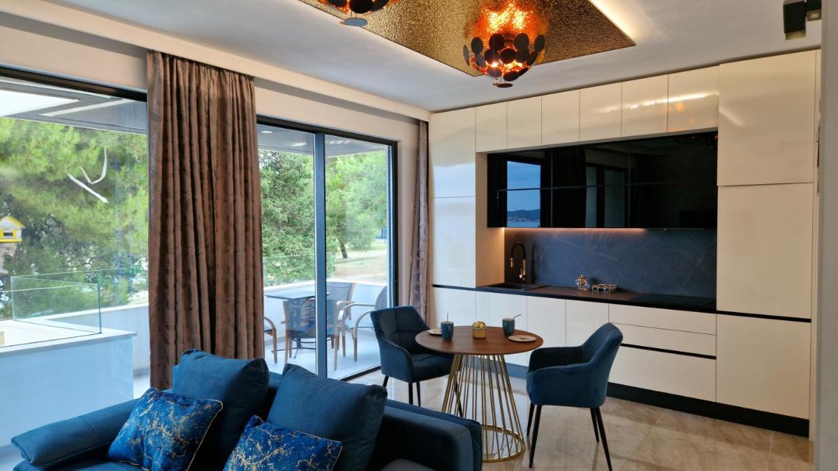 Apartments Dalmatia Infinity - Housity